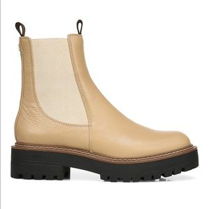 New in box Sam Edelman Laguna Chelsea Boots - size 10